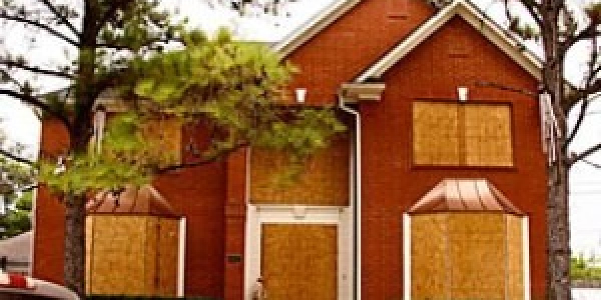 5 Things Everyone Gets Wrong About Historic Window Repair