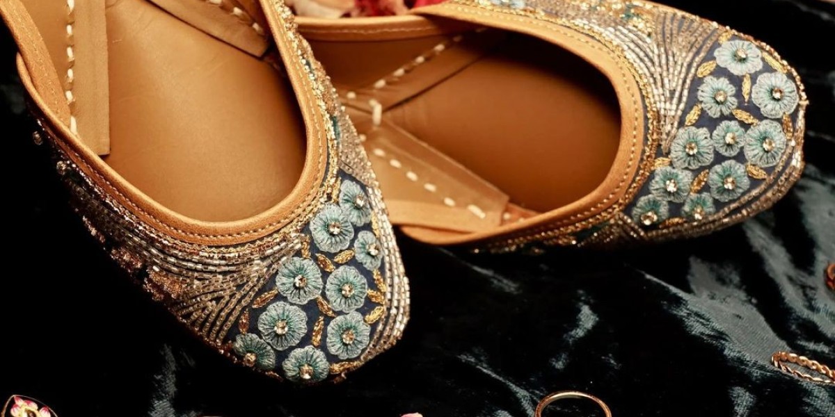 Juttis for Sangeet, Mehendi & Reception Get Ready For Wedding Season 2025