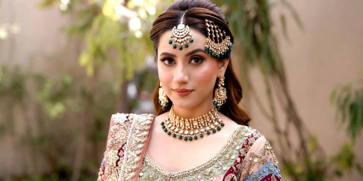 How to Combine Luxury Fabrics for a Regal Bridal Ensemble