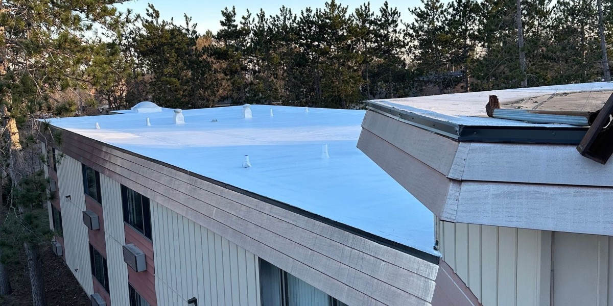 Commercial Roofing Experts in Wisconsin for Repairs and Replacements