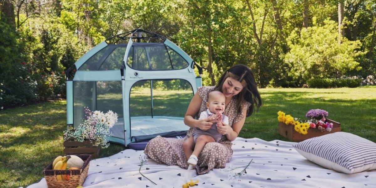 Choosing the Right Canopy Tent for the Beach: What Families Should Know