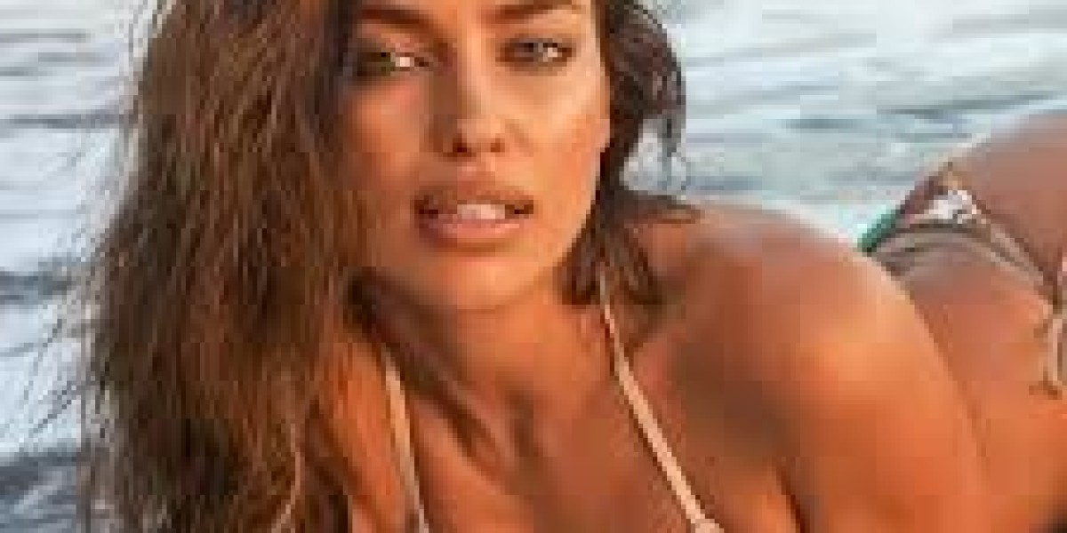 Abby Dahlkemper Bikini Photos, Career, Husband & Net Worth