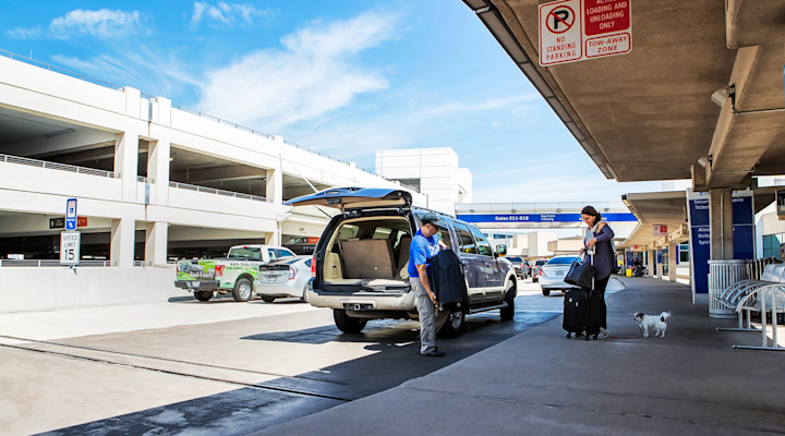 How to Choose the Best DFW Airport Cab for Smooth Travel - Monu